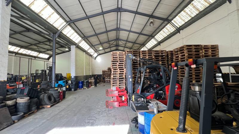 To Let commercial Property for Rent in Killarney Gardens Western Cape